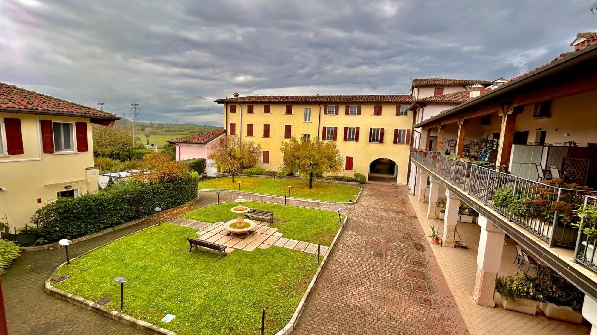 Wendy Apartment- Twobedroom & Pool & Parkprivatefree & Sports Desenzano del Garda Eksteriør bilde