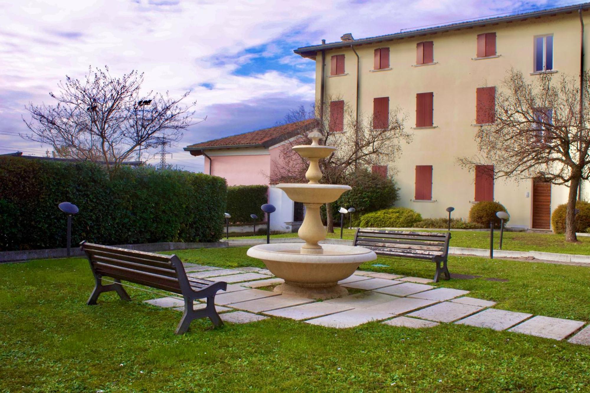 Wendy Apartment- Twobedroom & Pool & Parkprivatefree & Sports Desenzano del Garda Eksteriør bilde