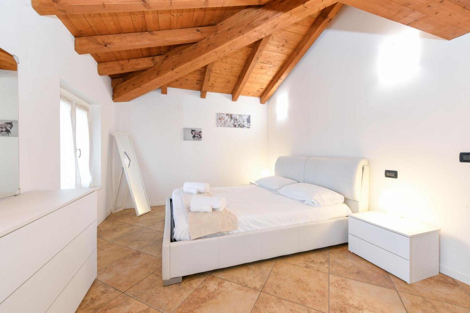 Wendy Apartment- Twobedroom & Pool & Parkprivatefree & Sports Desenzano del Garda Eksteriør bilde